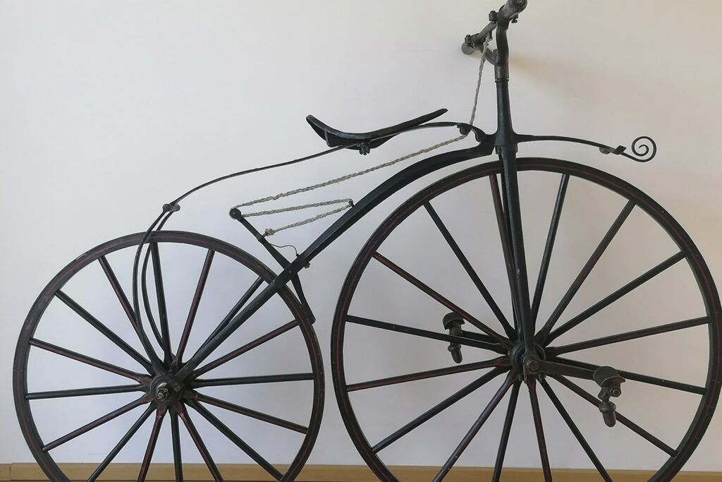 Vélo "Michaux - Collection de Vincent Piette - Maison du Cyclisme Aywaille - objets de collection - Collectors' items - musée, véloCyclisme aywaille musée, vélo